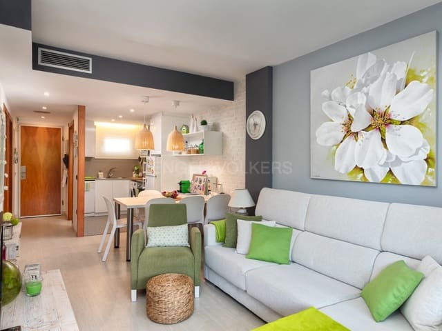 2 bedroom Flat for sale in Blanes with garage - € 288,000 (Ref: 9174551)