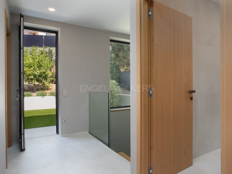 6 soverom Villa til salgs i Lloret de Mar med svømmebasseng garasje - € 1 350 000 (Ref: 9183920)