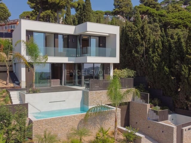 6 soverom Villa til salgs i Roca Grossa, Lloret de Mar med svømmebasseng garasje - € 1 350 000 (Ref: 9183920)