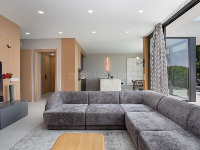 6 soverom Villa til salgs i Roca Grossa, Lloret de Mar med svømmebasseng garasje - € 1 350 000 (Ref: 9183920)