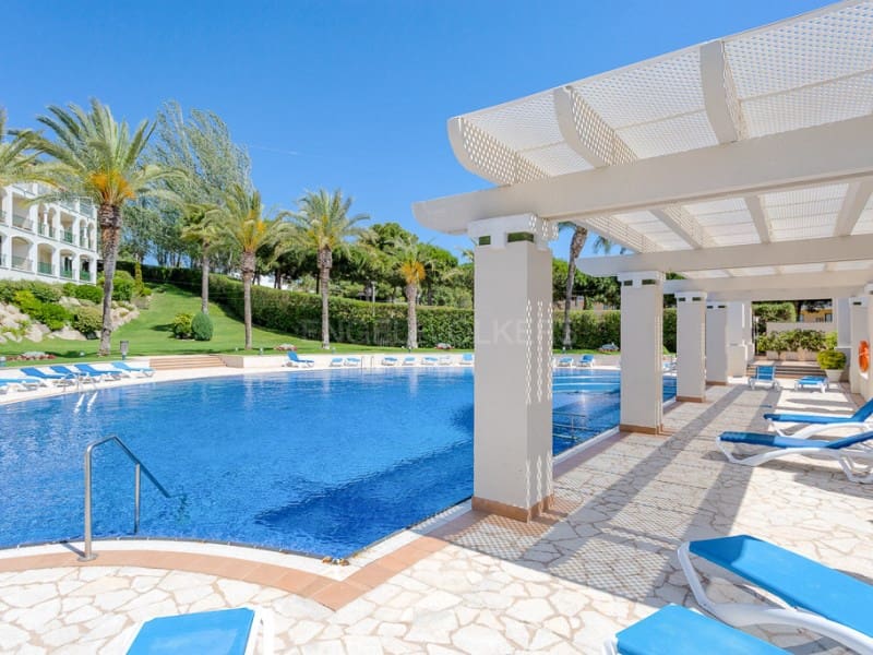 2 makuuhuone Huoneisto myytävänä paikassa S'Agaro mukana uima-altaan 
autotalli - 560 000 € (Ref: 9206836)