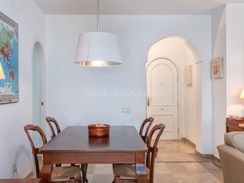 2 makuuhuone Huoneisto myytävänä paikassa S'Agaro mukana uima-altaan 
autotalli - 560 000 € (Ref: 9206836)