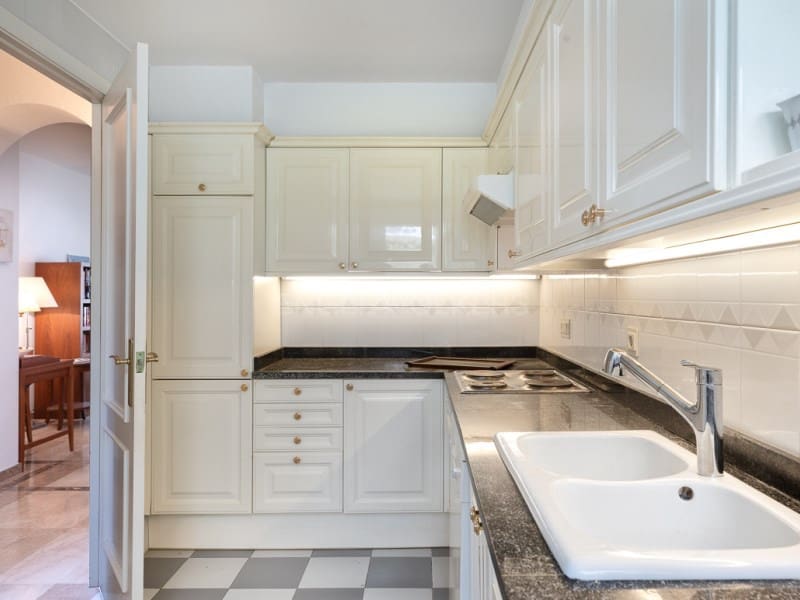 2 makuuhuone Huoneisto myytävänä paikassa S'Agaro mukana uima-altaan 
autotalli - 560 000 € (Ref: 9206836)