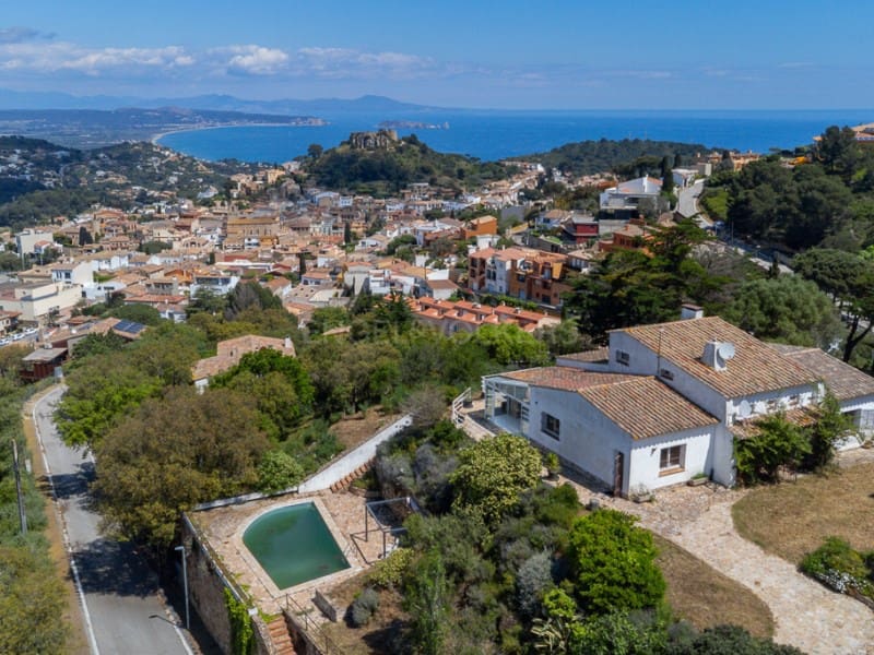 4 soveværelse Villa til salg i Begur med swimmingpool garage - € 1.850.000 (Ref: 9218726)