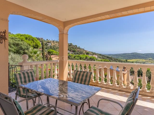 4 quarto Moradia para venda em Santa Cristina d'Aro com piscina garagem - 630 000 € (Ref: 9218727)