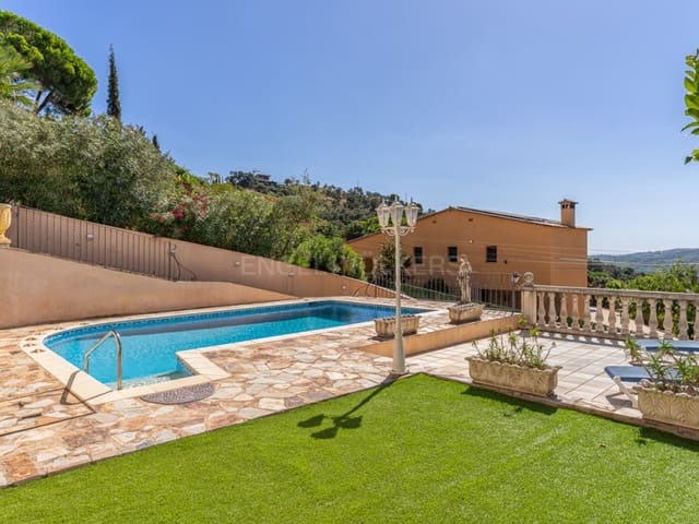 4 quarto Moradia para venda em Santa Cristina d'Aro com piscina garagem - 630 000 € (Ref: 9218727)