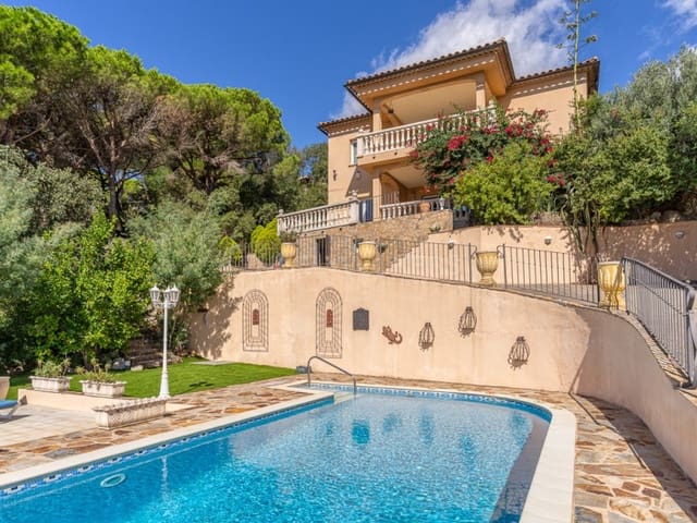 4 quarto Moradia para venda em Santa Cristina d'Aro com piscina garagem - 630 000 € (Ref: 9218727)