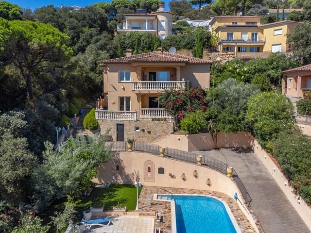 4 quarto Moradia para venda em Santa Cristina d'Aro com piscina garagem - 630 000 € (Ref: 9218727)