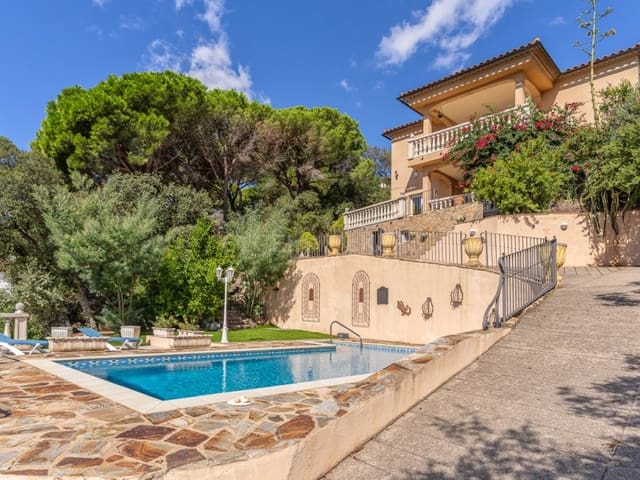 4 quarto Moradia para venda em Santa Cristina d'Aro com piscina garagem - 630 000 € (Ref: 9218727)