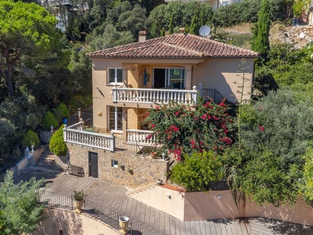 4 quarto Moradia para venda em Santa Cristina d'Aro com piscina garagem - 630 000 € (Ref: 9218727)