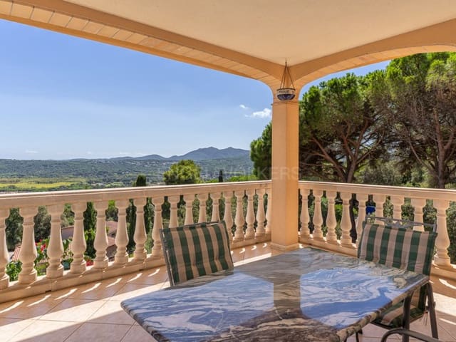 4 quarto Moradia para venda em Santa Cristina d'Aro com piscina garagem - 630 000 € (Ref: 9218727)