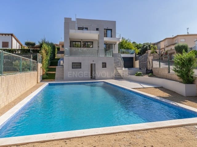 5 bedroom Villa for sale in Sant Joan de Palamós, Palamós with pool garage - € 1,850,000 (Ref: 9236918)