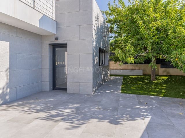 5 bedroom Villa for sale in Sant Joan de Palamós, Palamós with pool garage - € 1,850,000 (Ref: 9236918)