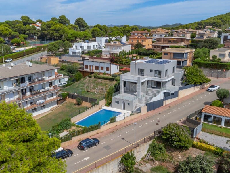 5 camera da letto Villa in vendita in Palamos con piscina garage - 1.850.000 € (Rif: 9236918)