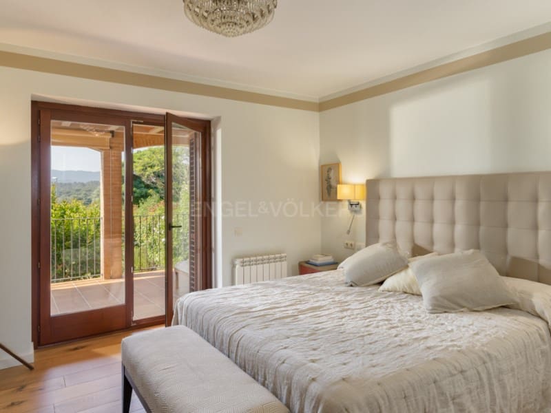 5 soveværelse Byhus til salg i Cruilles Monells i Sant Sadurni de I'Heura med swimmingpool garage - € 1.350.000 (Ref: 9253785)