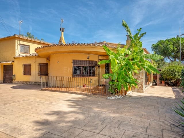 5 slaapkamer Villa te koop in Calonge i Sant Antoni met zwembad - € 490.000 (Ref: 9262863)