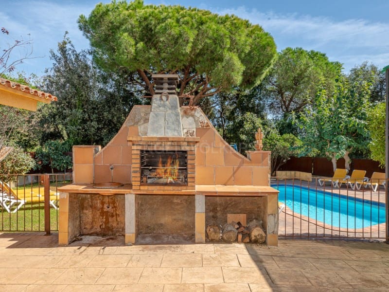 5 soveværelse Villa til salg i Calonge i Sant Antoni med swimmingpool - € 490.000 (Ref: 9262863)