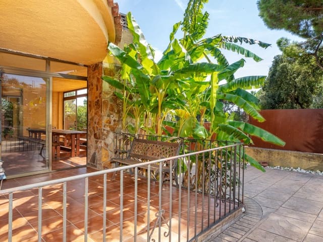 5 slaapkamer Villa te koop in Calonge i Sant Antoni met zwembad - € 490.000 (Ref: 9262863)