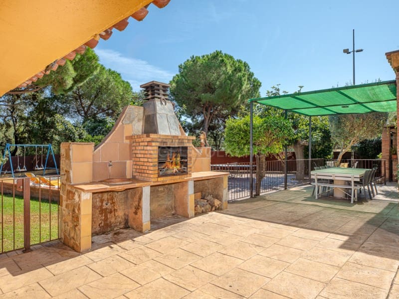 5 soveværelse Villa til salg i Calonge i Sant Antoni med swimmingpool - € 490.000 (Ref: 9262863)