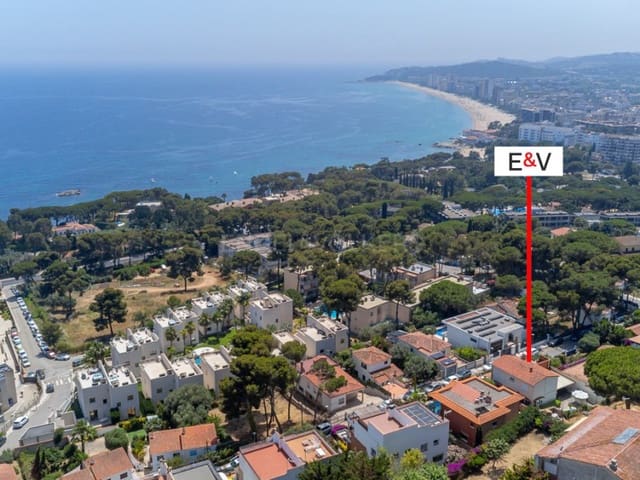 6 chambre Villa/Maison à vendre à Platja d'Aro, Castell-Platja d'Aro avec piscine garage - 995 000 € (Ref: 9265502)