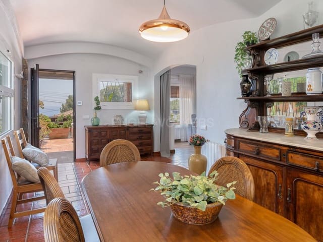 6 chambre Villa/Maison à vendre à Platja d'Aro, Castell-Platja d'Aro avec piscine garage - 995 000 € (Ref: 9265502)