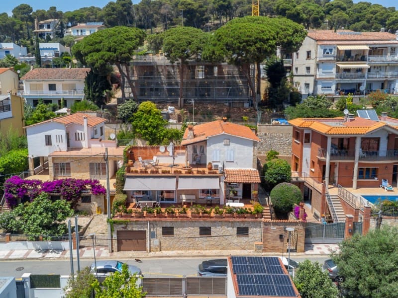 6 chambre Villa/Maison à vendre à Platja d'Aro avec piscine garage - 995 000 € (Ref: 9265502)