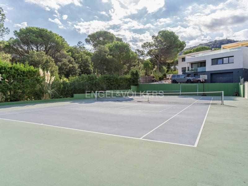 7 sypialnia Willa na sprzedaż w Santa Cristina d'Aro z basenem garażem - 2 800 000 € (Ref: 9303566)