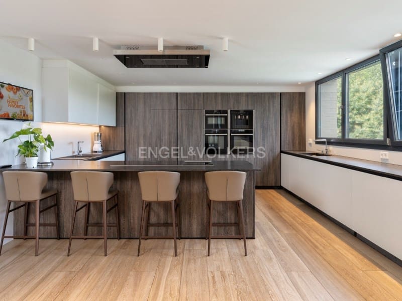 7 sypialnia Willa na sprzedaż w Santa Cristina d'Aro z basenem garażem - 2 800 000 € (Ref: 9303566)