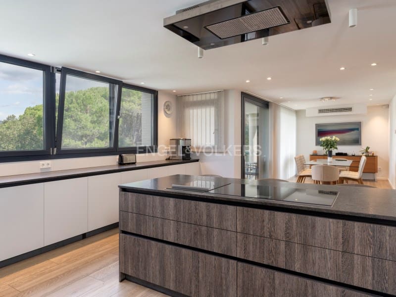 7 sypialnia Willa na sprzedaż w Santa Cristina d'Aro z basenem garażem - 2 800 000 € (Ref: 9303566)