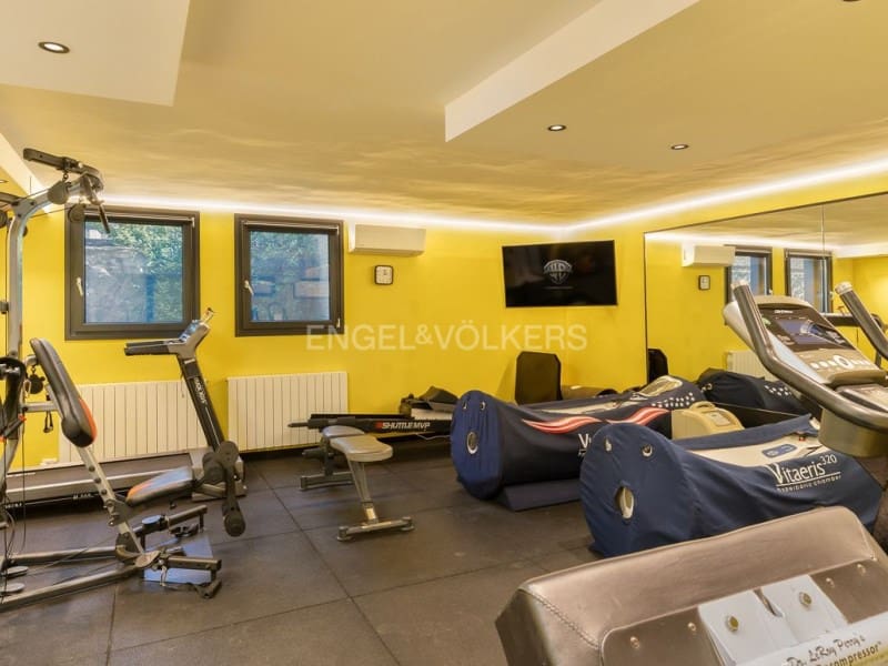 7 sypialnia Willa na sprzedaż w Santa Cristina d'Aro z basenem garażem - 2 800 000 € (Ref: 9303566)