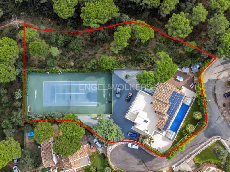 7 sypialnia Willa na sprzedaż w Santa Cristina d'Aro z basenem garażem - 2 800 000 € (Ref: 9303566)