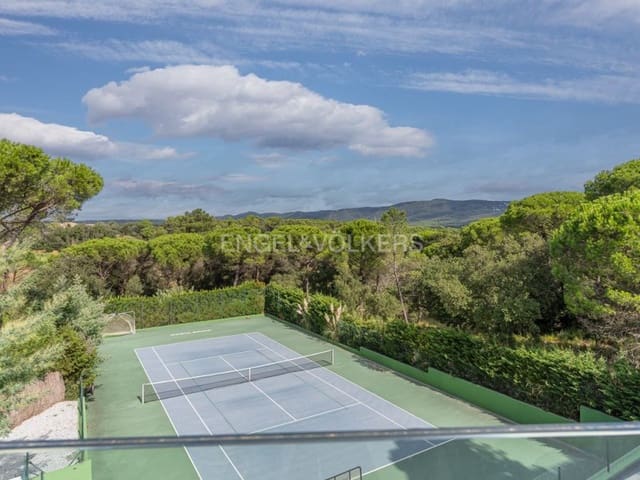 7 chambre Villa/Maison à vendre à Santa Cristina d'Aro avec piscine garage - 2 800 000 € (Ref: 9303566)