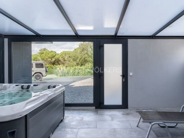 7 chambre Villa/Maison à vendre à Santa Cristina d'Aro avec piscine garage - 2 800 000 € (Ref: 9303566)