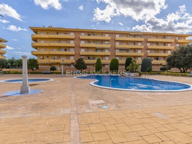 2 bedroom Flat for sale in Blanes - € 250,000 (Ref: 9303567)