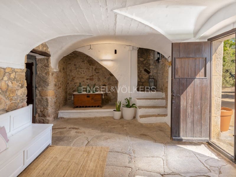 7 sypialnia Willa na sprzedaż w Santa Cristina d'Aro z basenem garażem - 1 590 000 € (Ref: 9305179)