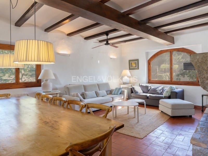 7 sypialnia Willa na sprzedaż w Santa Cristina d'Aro z basenem garażem - 1 590 000 € (Ref: 9305179)