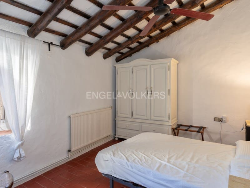 7 sypialnia Willa na sprzedaż w Santa Cristina d'Aro z basenem garażem - 1 590 000 € (Ref: 9305179)