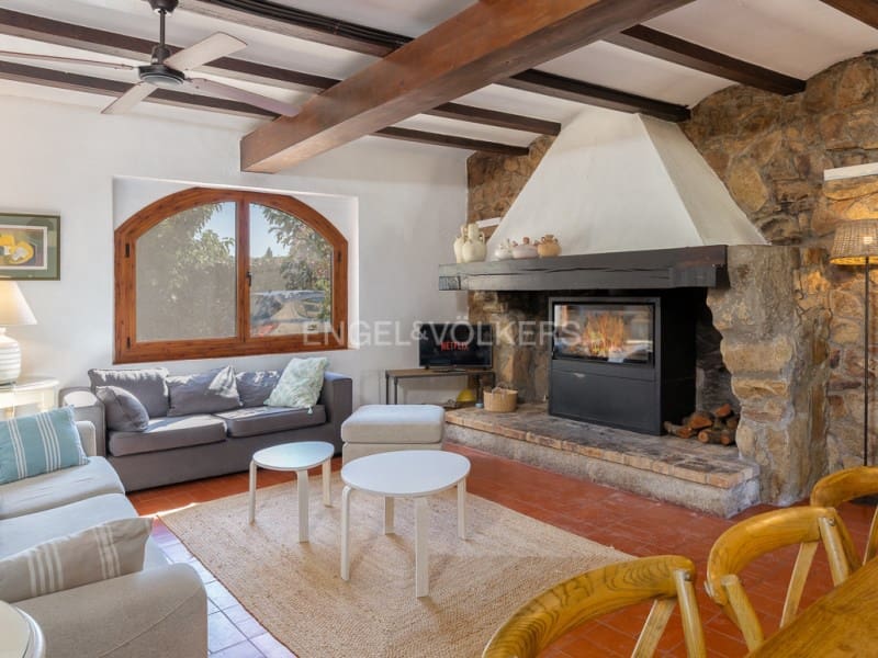 7 sypialnia Willa na sprzedaż w Santa Cristina d'Aro z basenem garażem - 1 590 000 € (Ref: 9305179)