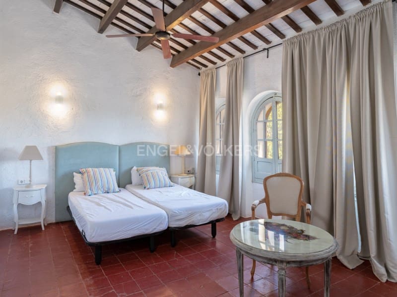 7 sypialnia Willa na sprzedaż w Santa Cristina d'Aro z basenem garażem - 1 590 000 € (Ref: 9305179)