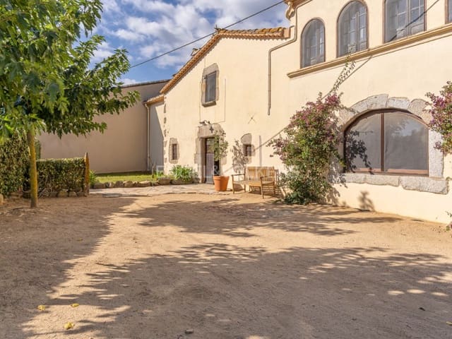 7 makuuhuone Huvila myytävänä paikassa Santa Cristina d'Aro mukana uima-altaan 
autotalli - 1 590 000 € (Ref: 9305179)