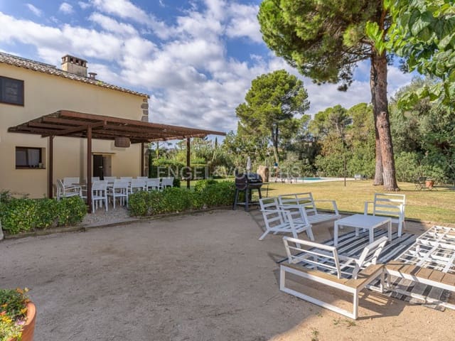 7 makuuhuone Huvila myytävänä paikassa Santa Cristina d'Aro mukana uima-altaan 
autotalli - 1 590 000 € (Ref: 9305179)