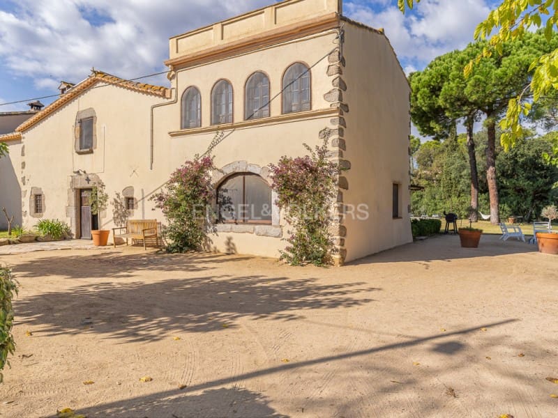 7 sypialnia Willa na sprzedaż w Santa Cristina d'Aro z basenem garażem - 1 590 000 € (Ref: 9305179)