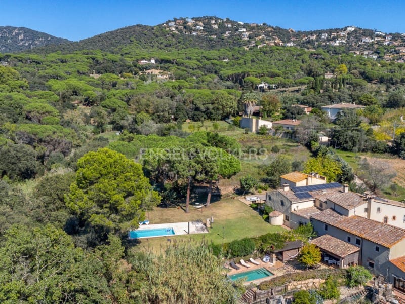 7 sypialnia Willa na sprzedaż w Santa Cristina d'Aro z basenem garażem - 1 590 000 € (Ref: 9305179)