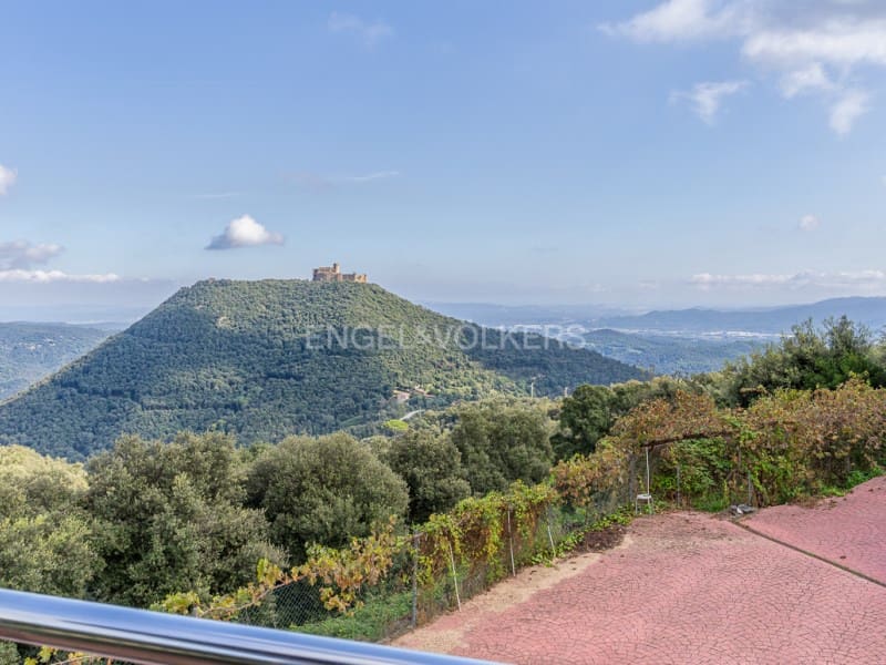 5 makuuhuone Huvila myytävänä paikassa Arbucies mukana uima-altaan - 489 000 € (Ref: 9312692)