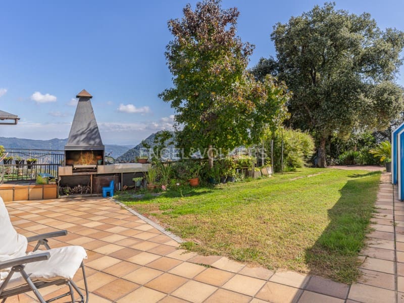 5 makuuhuone Huvila myytävänä paikassa Arbucies mukana uima-altaan - 489 000 € (Ref: 9312692)