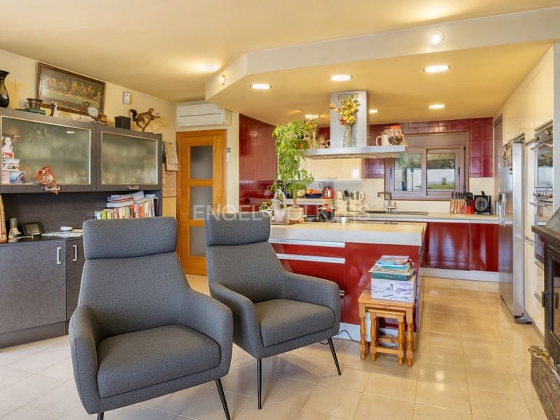 5 makuuhuone Huvila myytävänä paikassa Arbucies mukana uima-altaan - 489 000 € (Ref: 9312692)