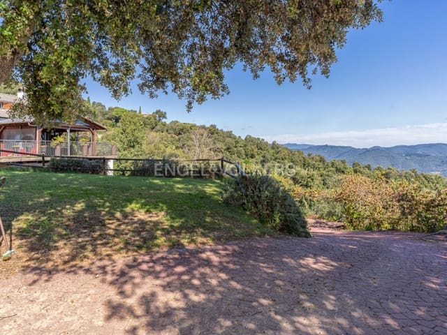 5 makuuhuone Huvila myytävänä paikassa Arbúcies mukana uima-altaan - 489 000 € (Ref: 9312692)