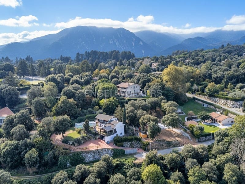 5 makuuhuone Huvila myytävänä paikassa Arbucies mukana uima-altaan - 489 000 € (Ref: 9312692)