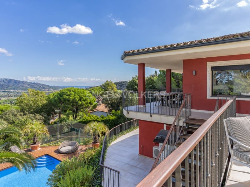 5 bedroom Villa for sale in Santa Cristina d'Aro with pool garage - € 2,500,000 (Ref: 9317734)