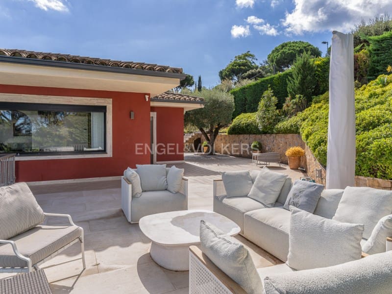 5 bedroom Villa for sale in Santa Cristina d'Aro with pool garage - € 2,500,000 (Ref: 9317734)